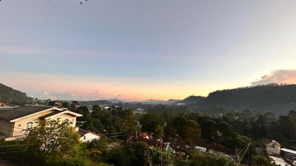 Travellers Nest Inn Nuwara Eliya Exterior photo